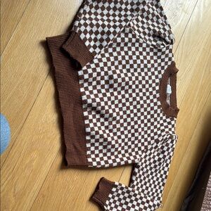 Brown and White Checkered Sweater PINK DIAMOND